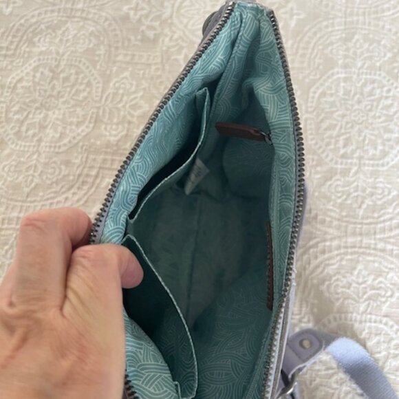 The Sak Silverlake City Leather Crossbody - Picture 8 of 13